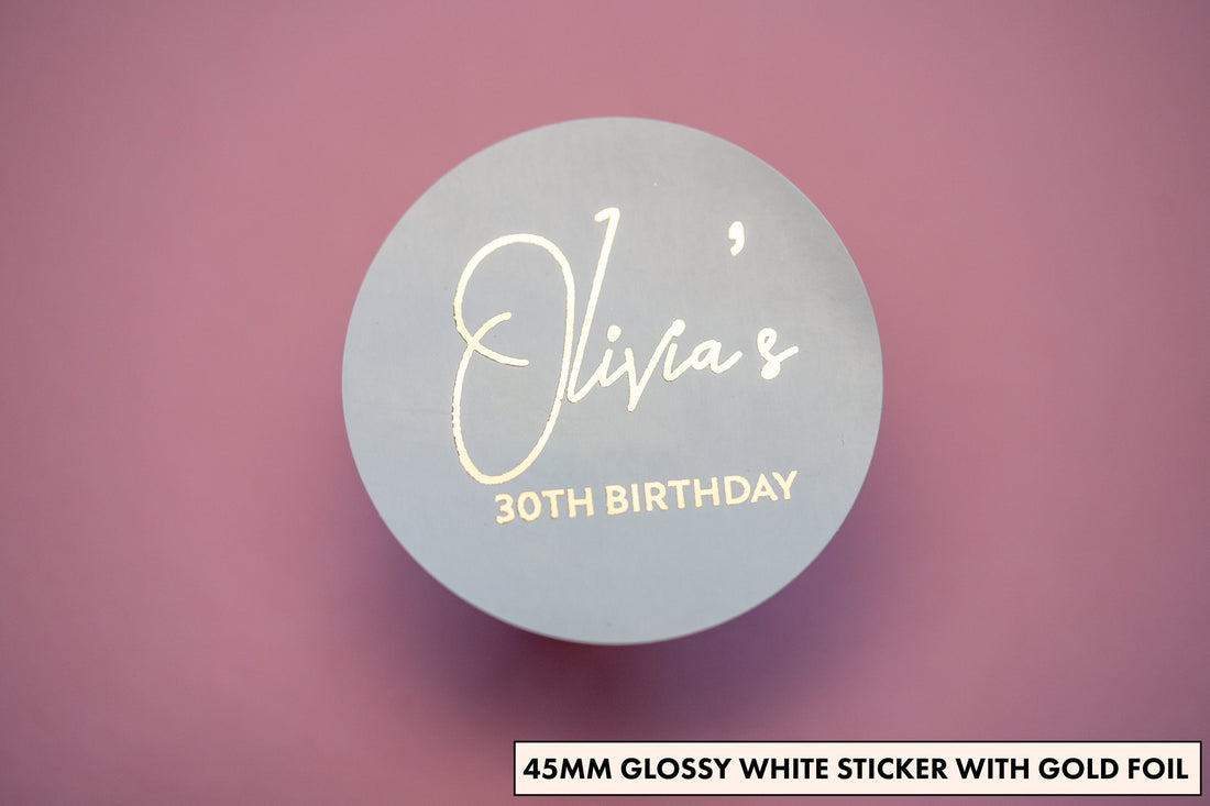 The name of the birthday celebrant in the middle of the sticker, using lovely metallic gold foil with a beautiful handwriting font. The birthday person's age can be personalised for any birthday celebration.